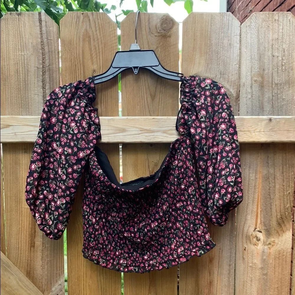Wild Fable Black and Pink Ruched Crop Blouse